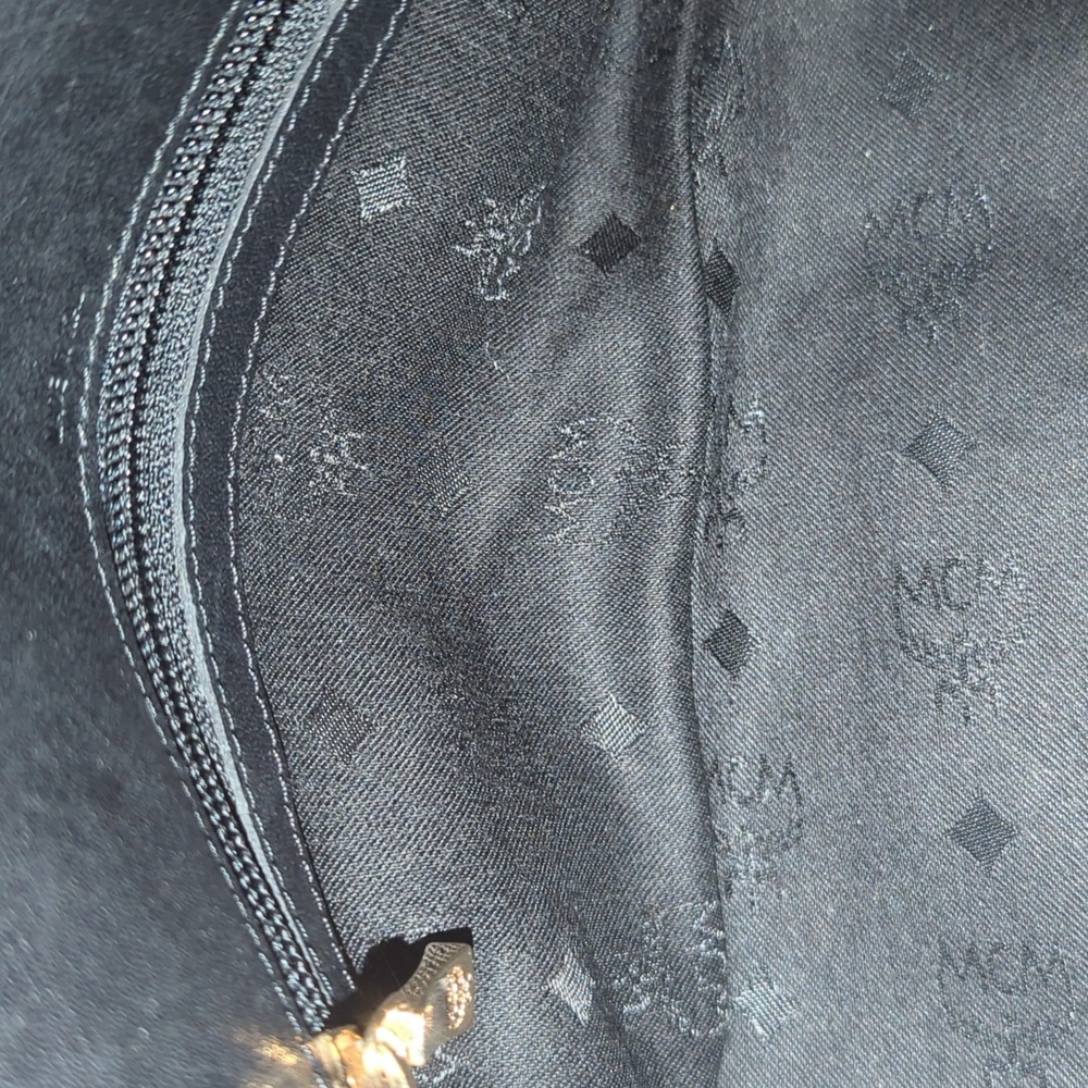 Black And Gray Shoulder Bag - Picture 8 of 13